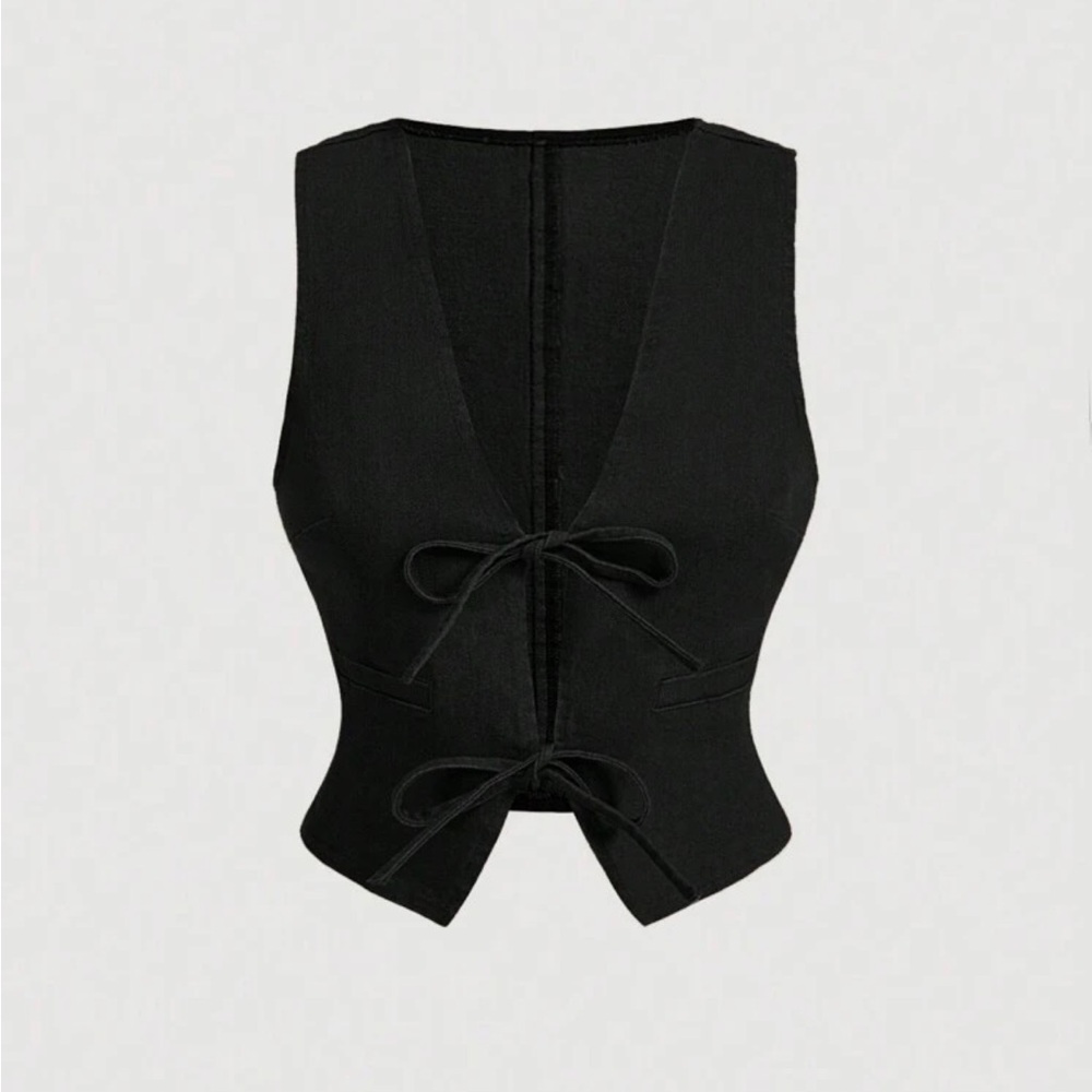 ✨3/$30✨ SHEIN Black Sleeveless Tie-Front V-Neck Vest Top Size XL NWOT